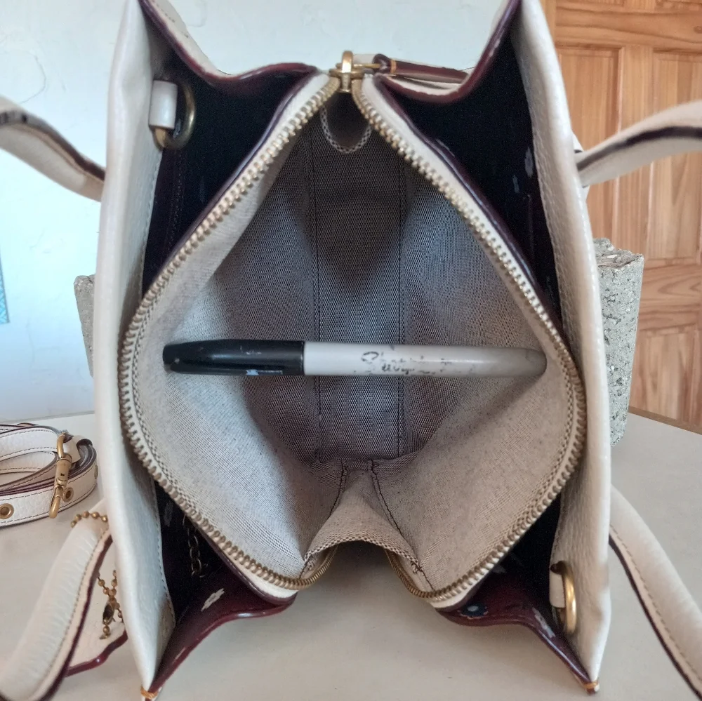 Cashin Carry Tote 22, Chalk Remake from the 1969 Bonnie Cashin design.